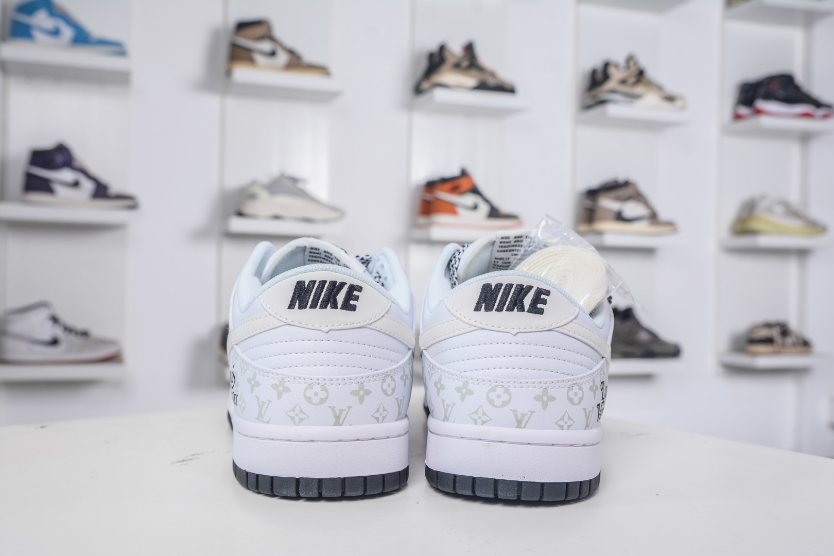 Nike SB Dunk Low x Louis Vuitton White/Gray, Premium Leather, All Sizes! 3 cmp i1758815881173 7933 0 1
