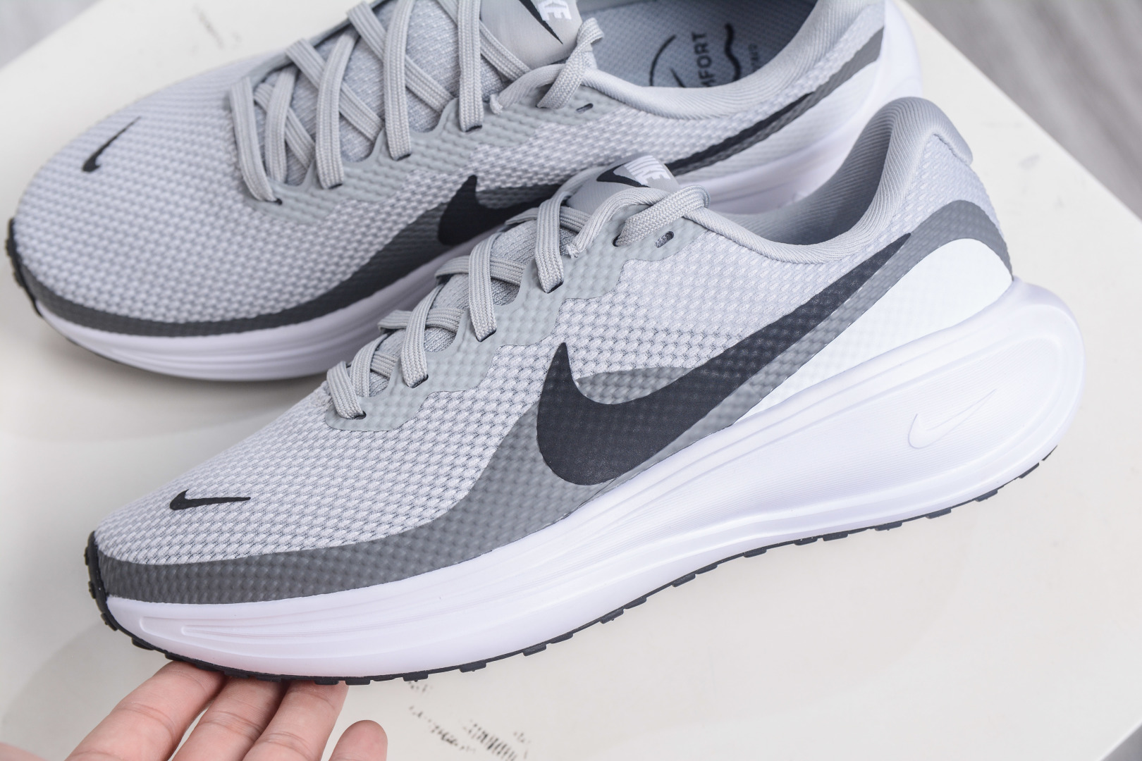 Nike Revolution 8 Running Shoes Lightweight Mesh Breathable HJ9198-004 8 cmp i1758816539271 9924 0 6