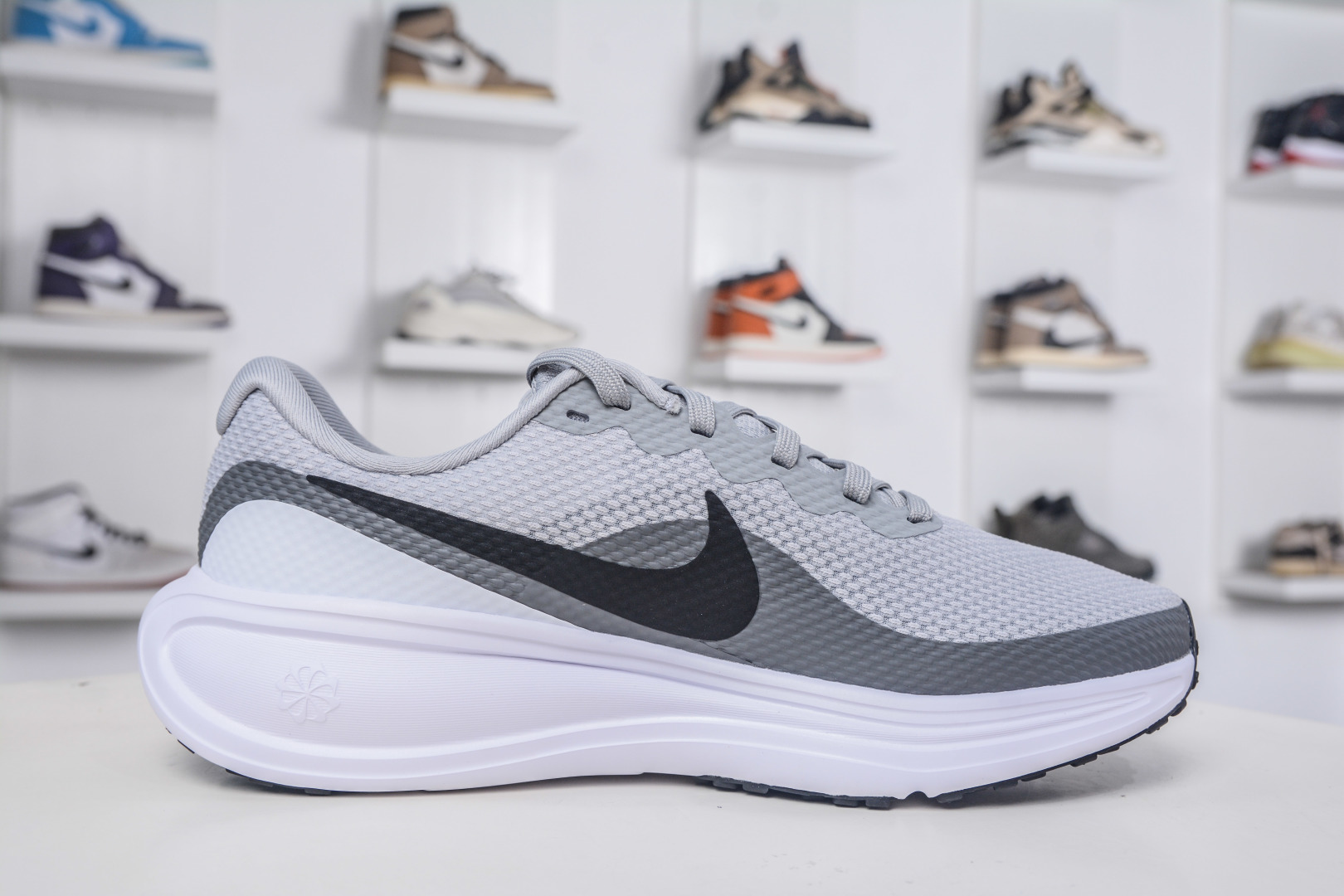 Nike Revolution 8 Running Shoes Lightweight Mesh Breathable HJ9198-004 4 cmp i1758816540180 2252 0 2
