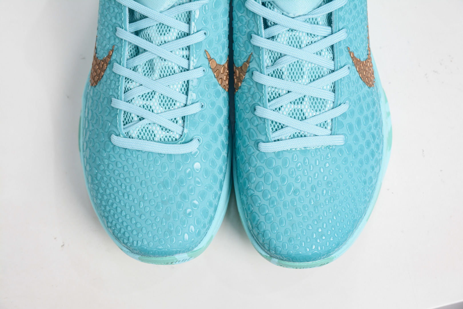 Kobe VI Protro Retro Basketball Shoes - Performance & Style - Turquoise 10 cmp i1758816703641 6124 0 8