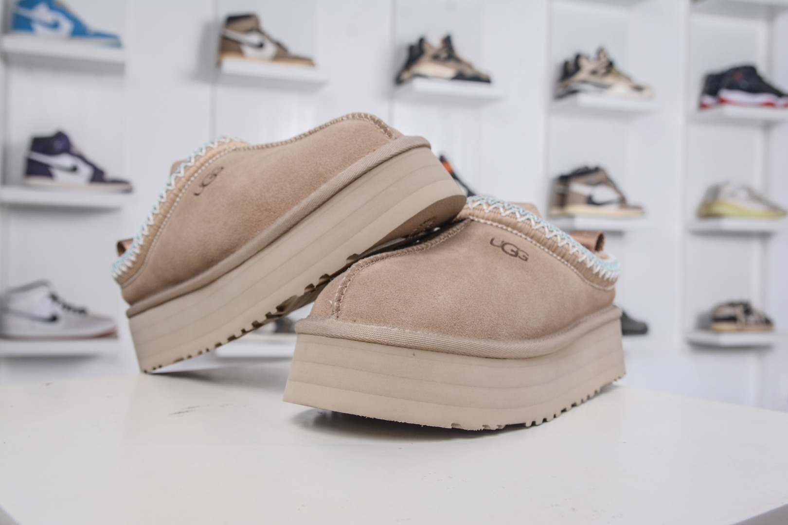 UGG Women's Tasman Platform Slipper, Chestnut Suede, Warm and Cozy, Sizes 5-10 4 cmp i1758816888253 9440 0 3