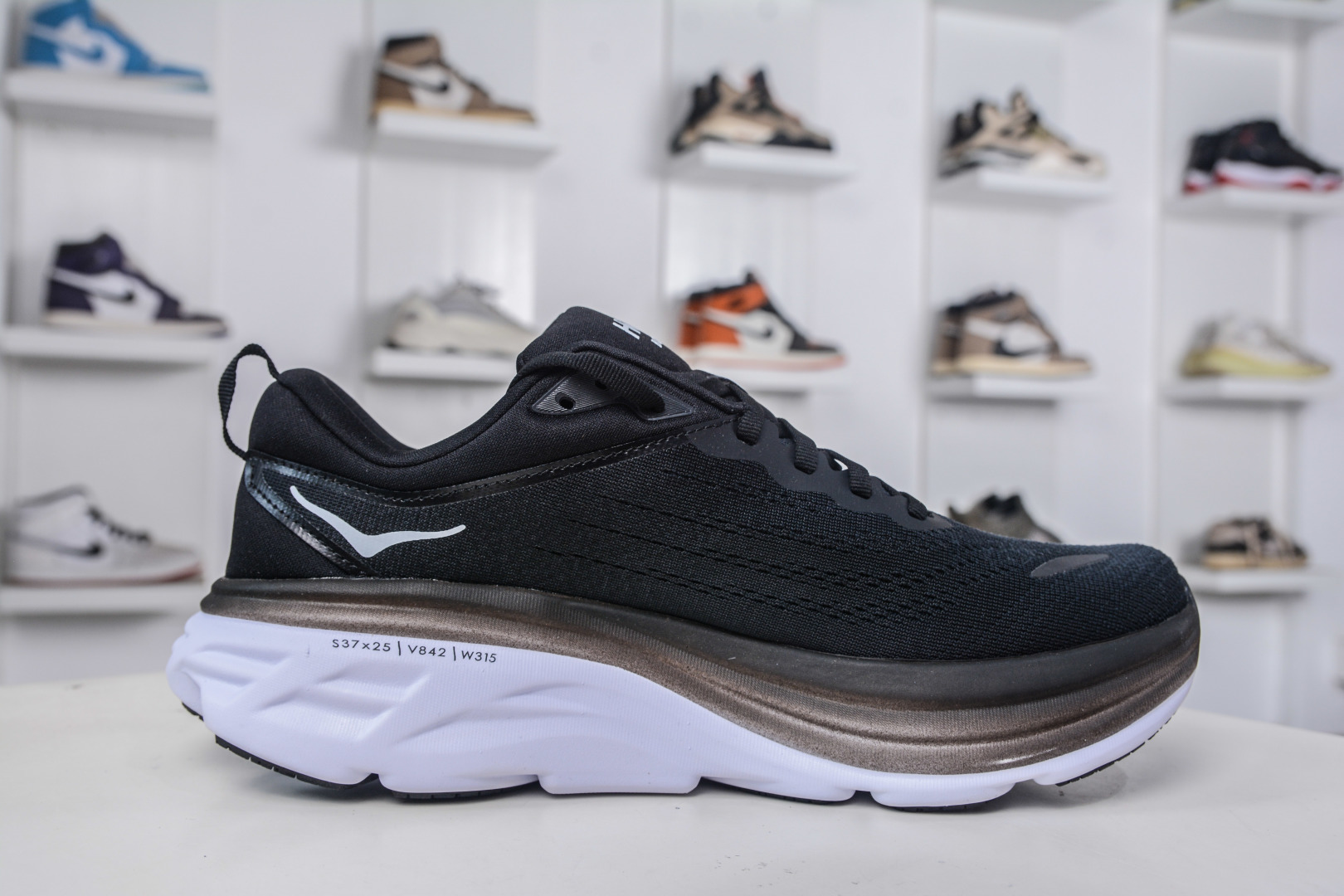 Hoka One One Bondi 8 Lightweight Outdoor Running Shoes - Black/White 4 cmp i1758817418297 7414 0 2