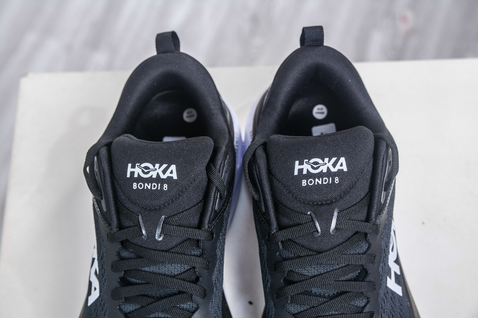 Hoka One One Bondi 8 Lightweight Outdoor Running Shoes - Black/White 9 cmp i1758817418354 7270 0 7