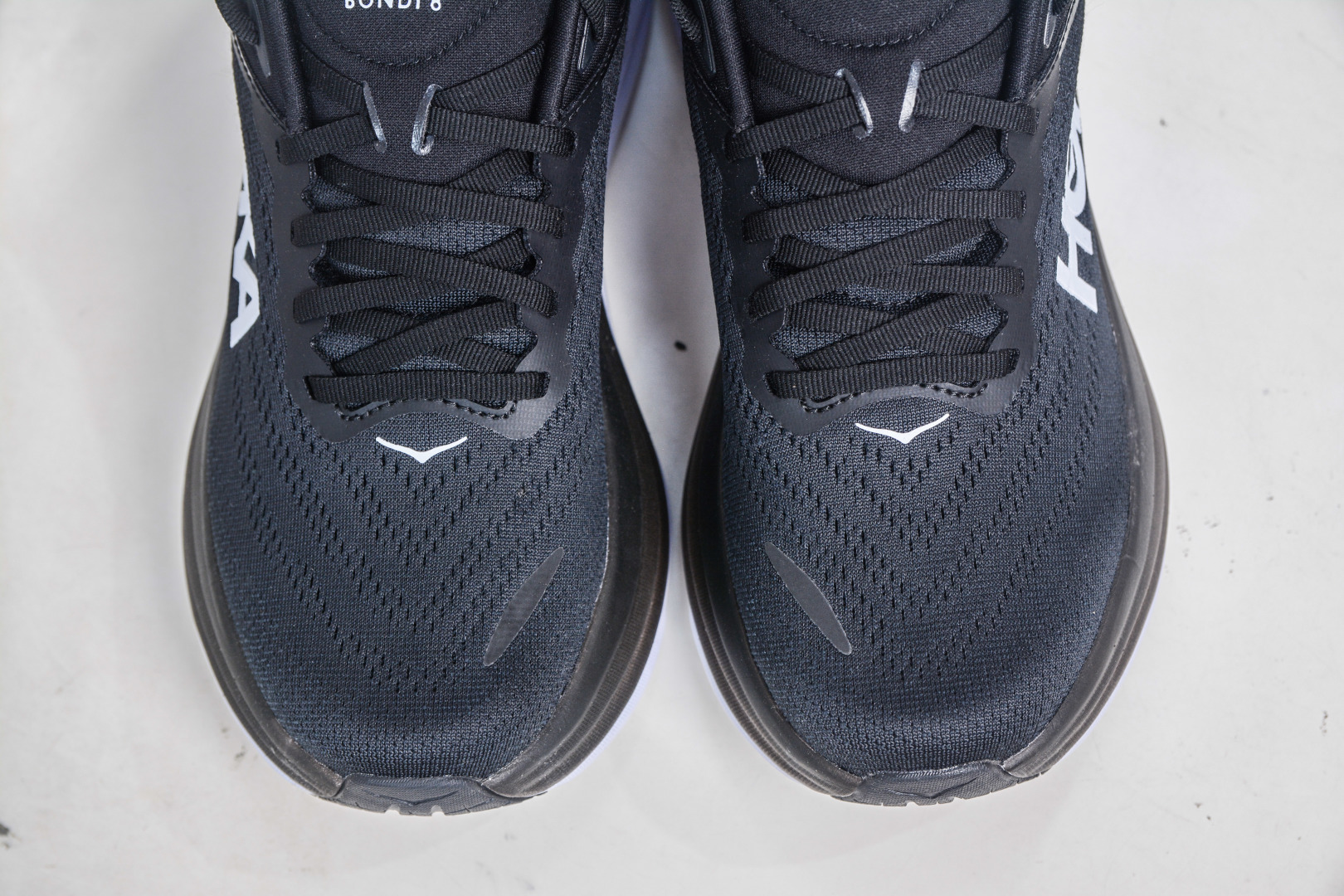 Hoka One One Bondi 8 Lightweight Outdoor Running Shoes - Black/White 10 cmp i1758817419431 5710 0 8