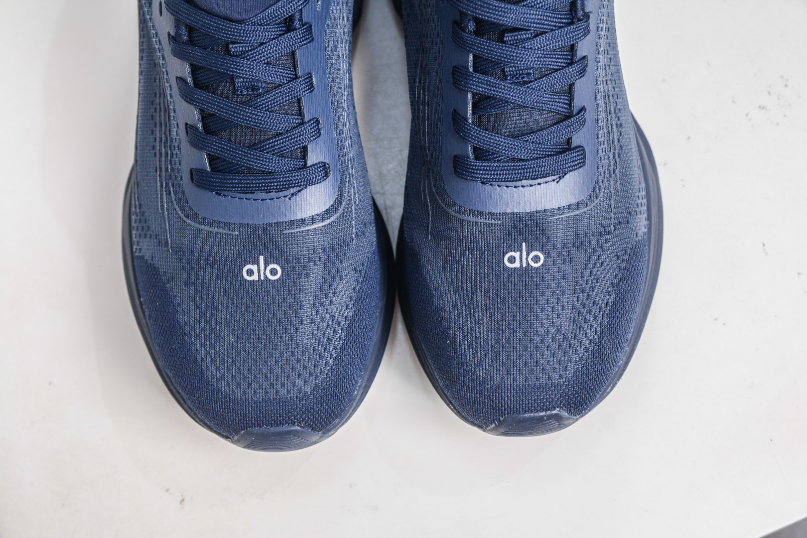 Alo Yoga Runner: Comfortable, Versatile, and Durable Low-Top Running Shoes 9 cmp i1758907992553 2514 0 8