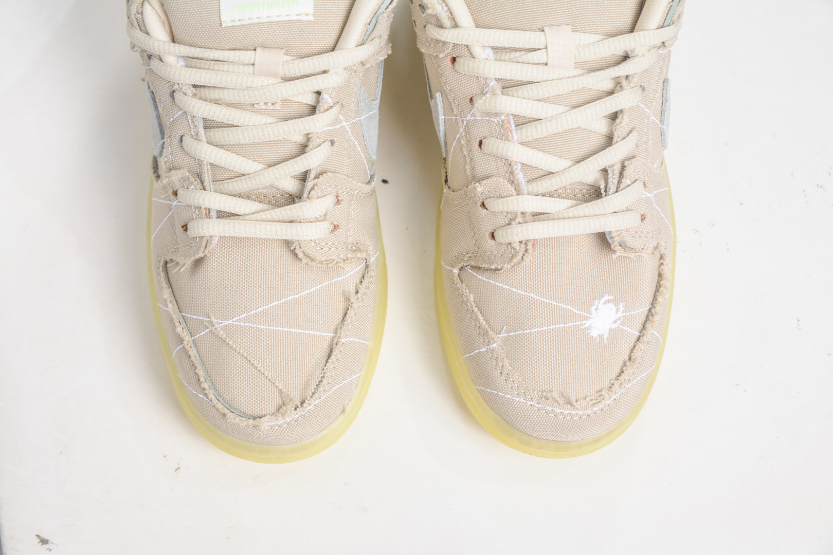 Nike SB Dunk Low Pro PRM "Mummy" Halloween Glow-in-the-Dark Sneakers 9 cmp i1758908421245 9817 0 8