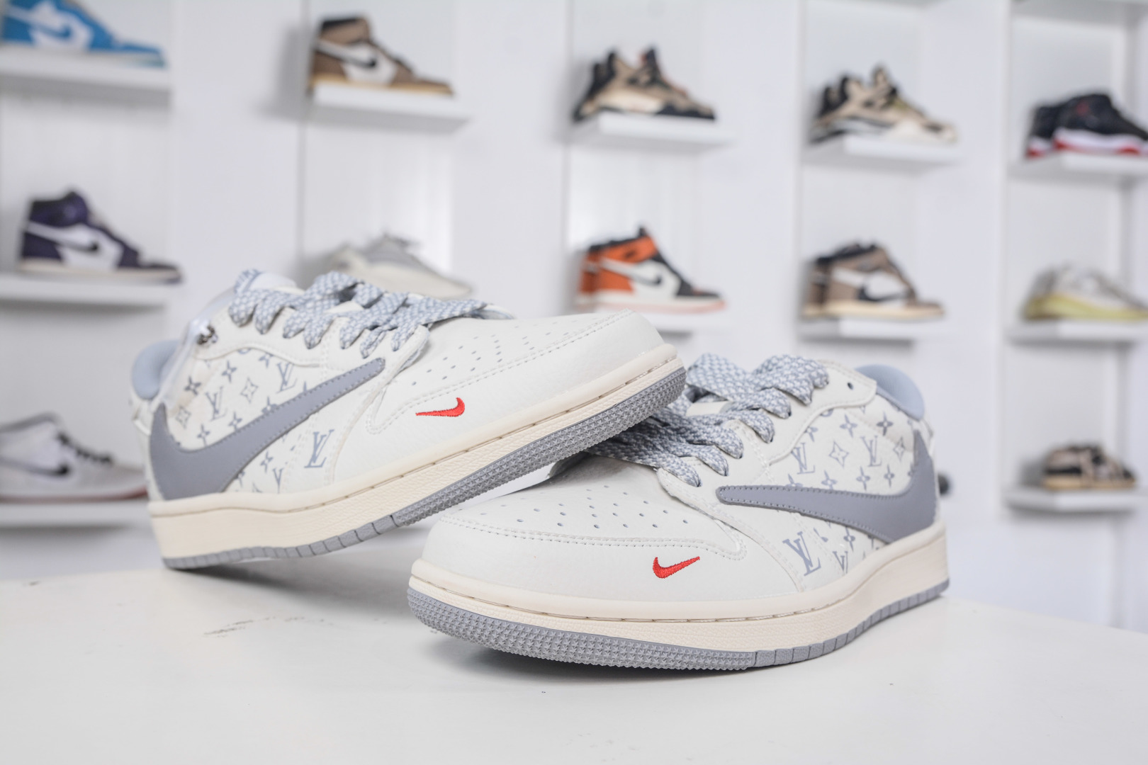 TS x Air Jordan x Louis Vuitton Air Jordan 1 Low - White/Grey/Red 4 cmp i1758908542987 9968 0 3