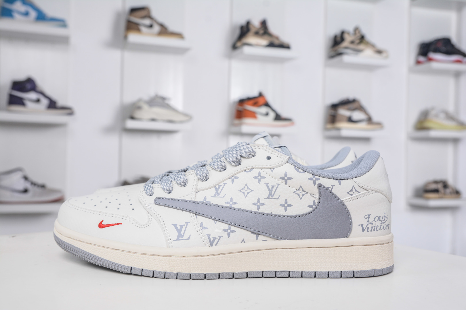 TS x Air Jordan x Louis Vuitton Air Jordan 1 Low - White/Grey/Red 1 cmp i1758908543964 3886 0 0
