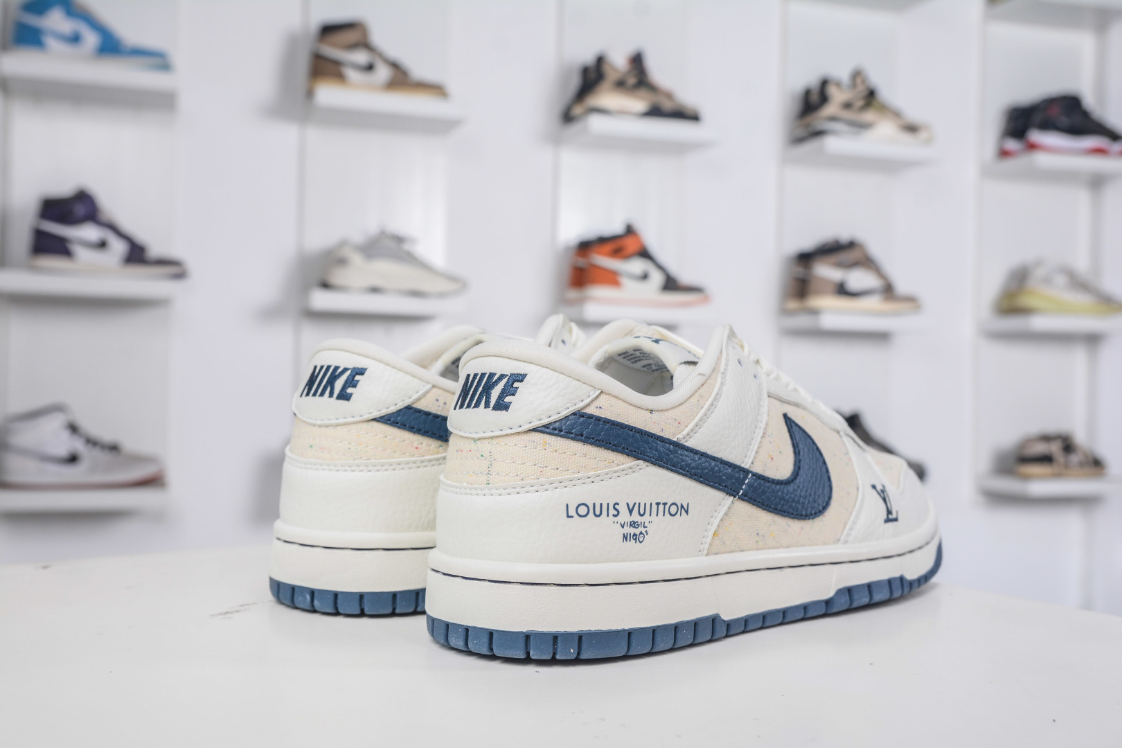 Nike SB Dunk Low x Louis Vuitton Cream Blue Sneakers 6 cmp i1758908616116 2050 0 4