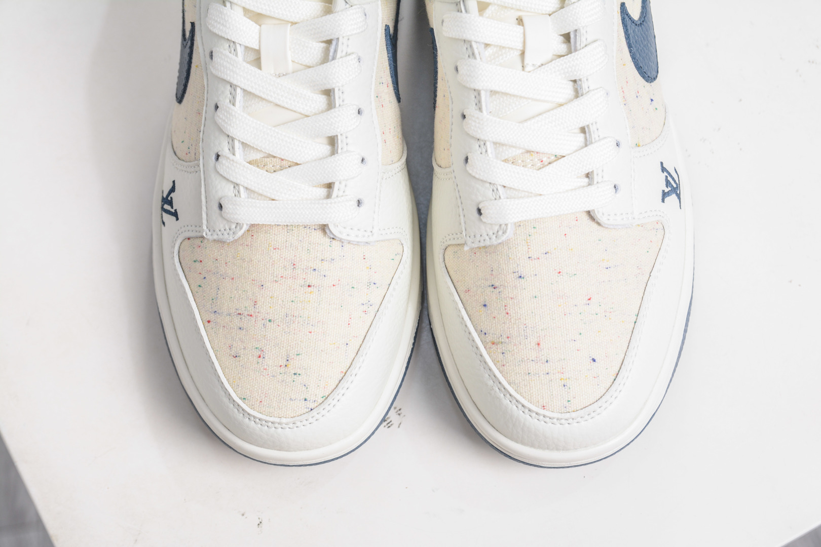 Nike SB Dunk Low x Louis Vuitton Cream Blue Sneakers 10 cmp i1758908616177 1022 0 8