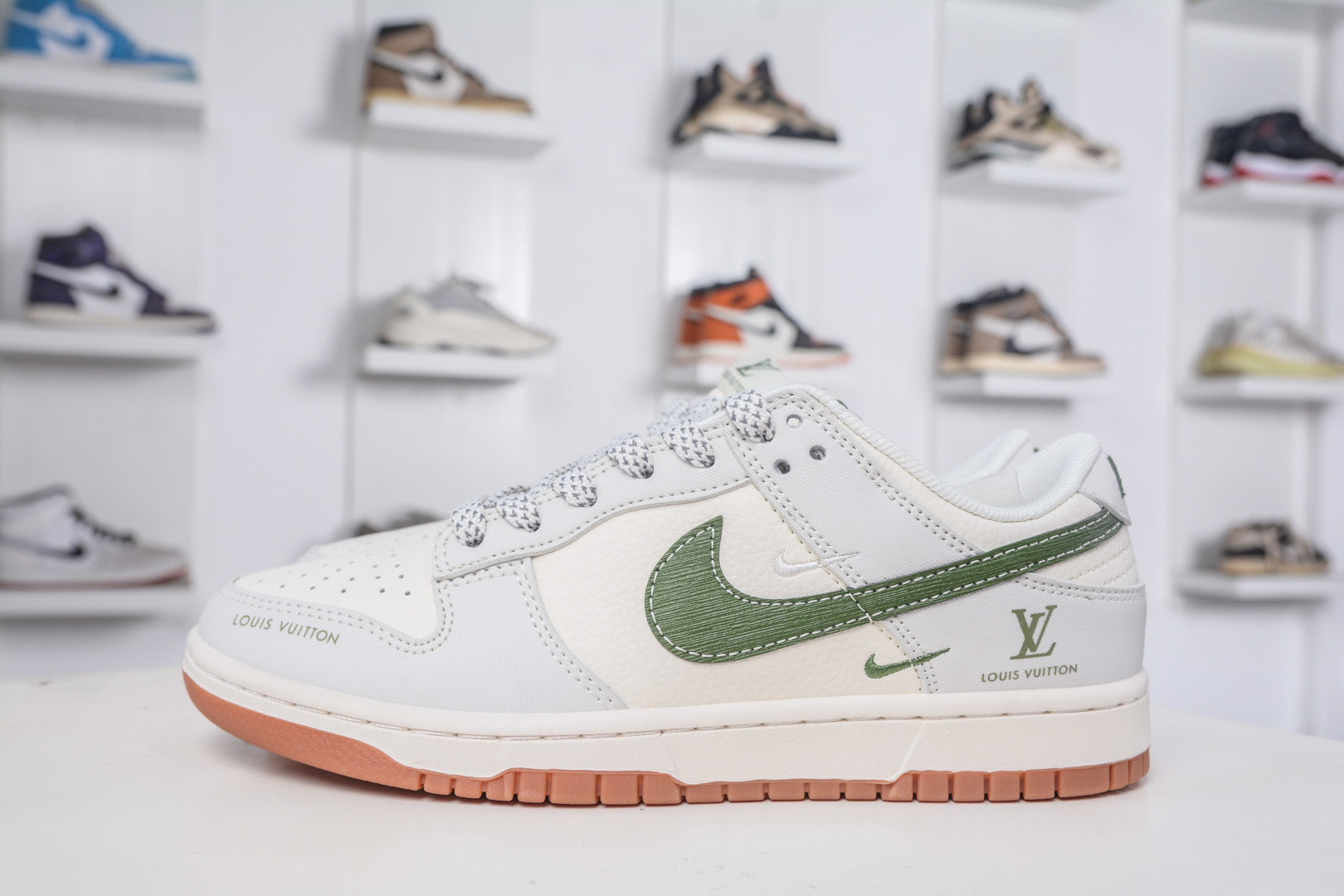 Nike SB Dunk Low x Louis Vuitton White Matcha Green - Premium Quality 2 cmp i1758908723959 7005 0 0