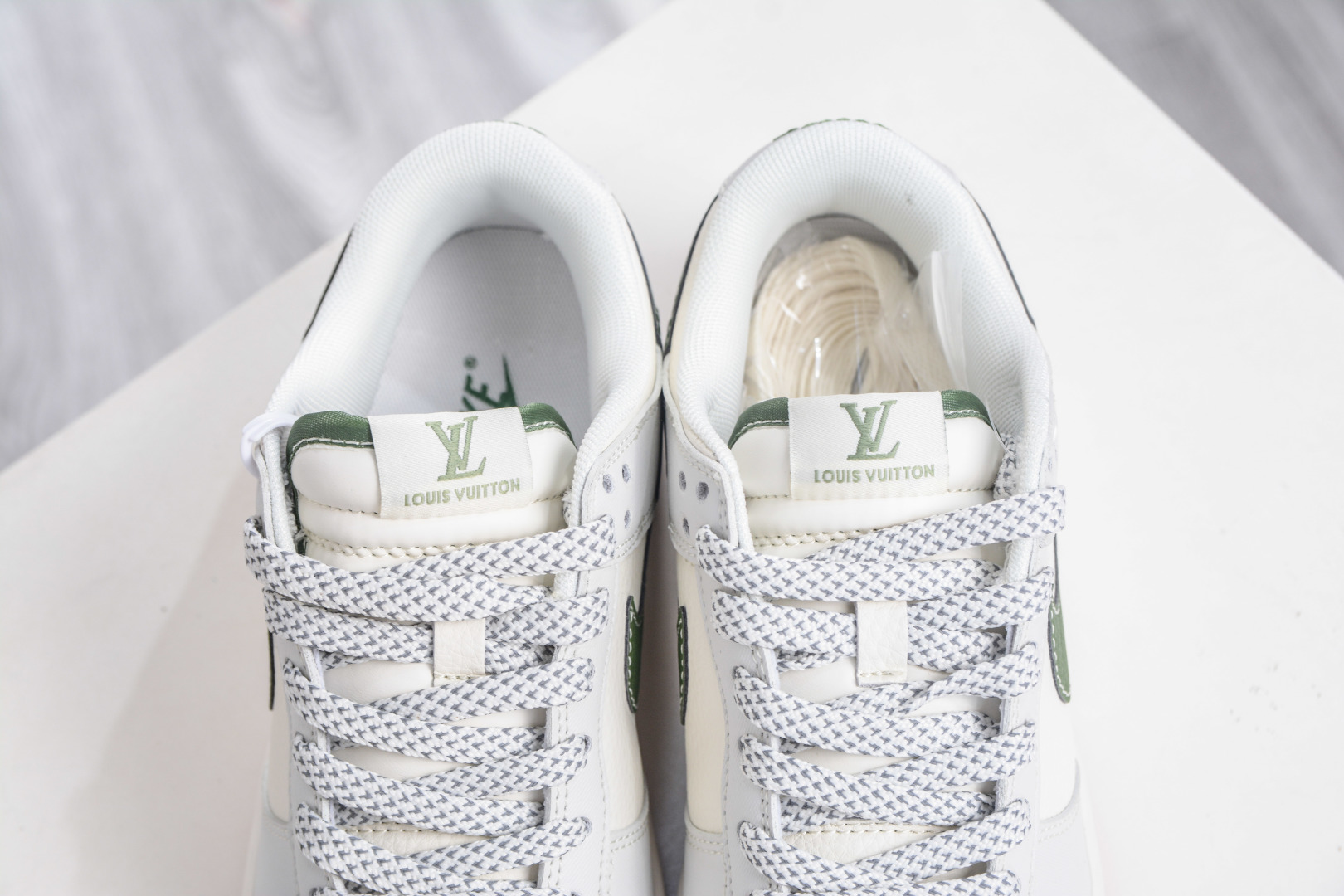 Nike SB Dunk Low x Louis Vuitton White Matcha Green - Premium Quality 9 cmp i1758908724936 7048 0 7