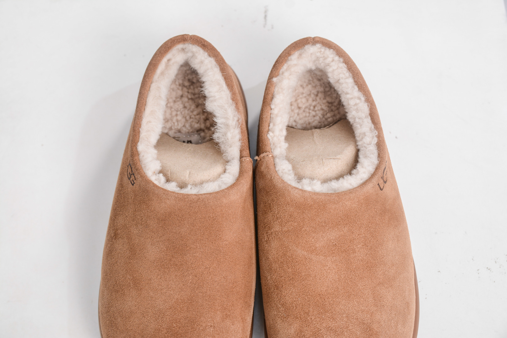 UGG Dakota Women's Suede Moccasin Slippers with Sheepskin Lining 9 cmp i1758908781388 8730 0 7