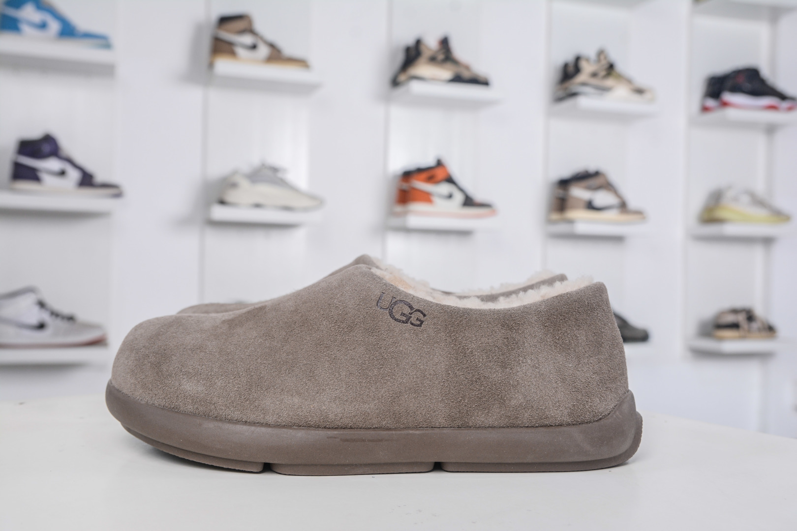 UGG Dakota Women's Suede Slippers Warm Indoor Outdoor Slip-On Shoes 1 cmp i1758908847515 2837 0 0