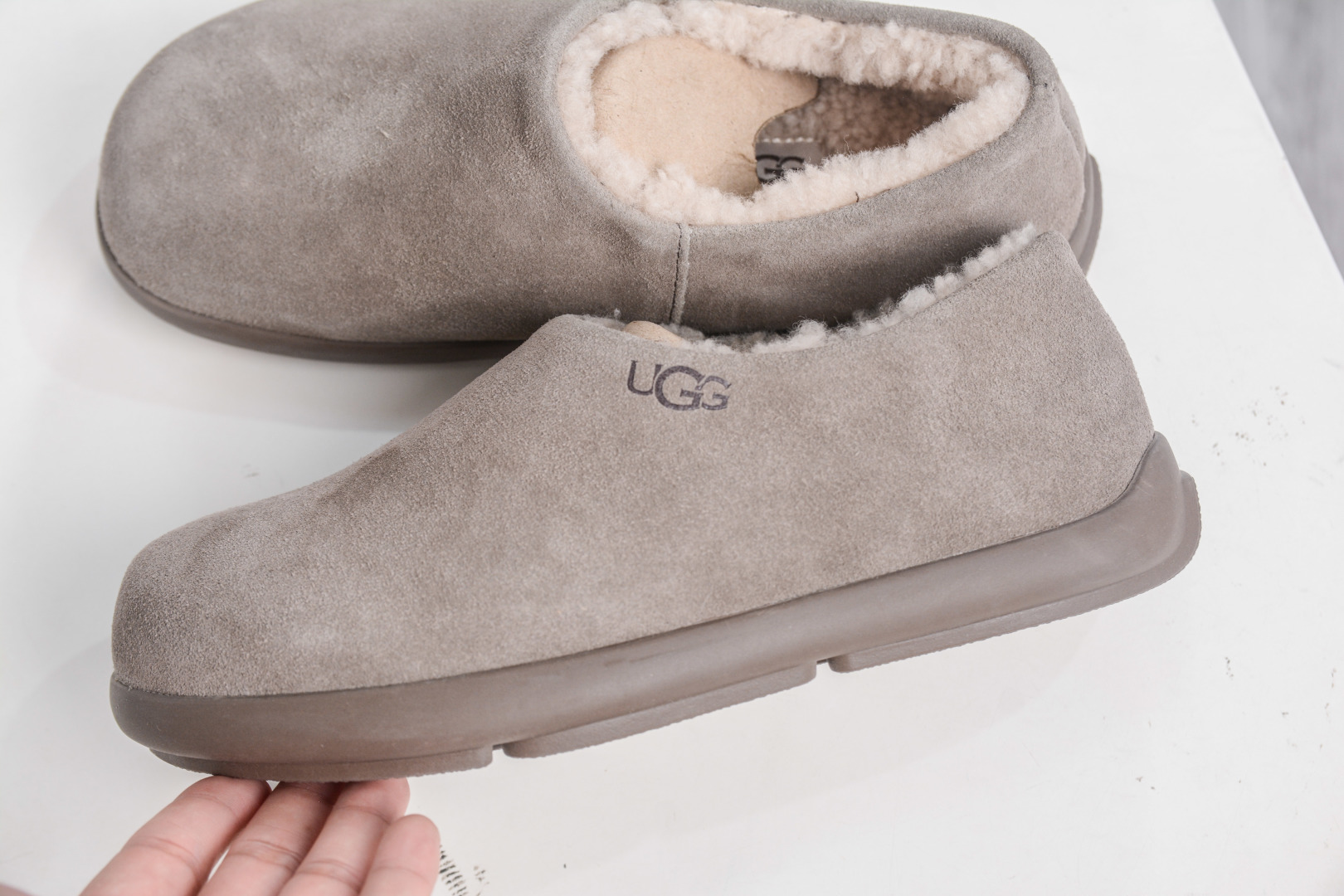 UGG Dakota Women's Suede Slippers Warm Indoor Outdoor Slip-On Shoes 7 cmp i1758908848499 2823 0 6