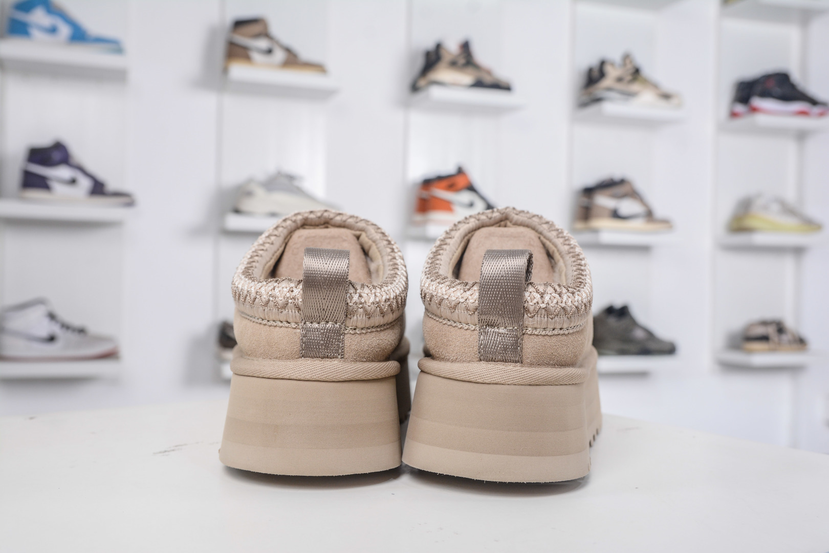 cmp i1758908904127 4305 0 1