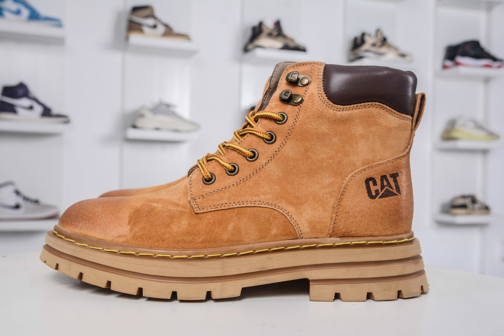 CAT Men's Casual Leather Ankle Boots, Classic Outdoor Style - Rugged & Durable 2 cmp i1758909123563 1082 0 0