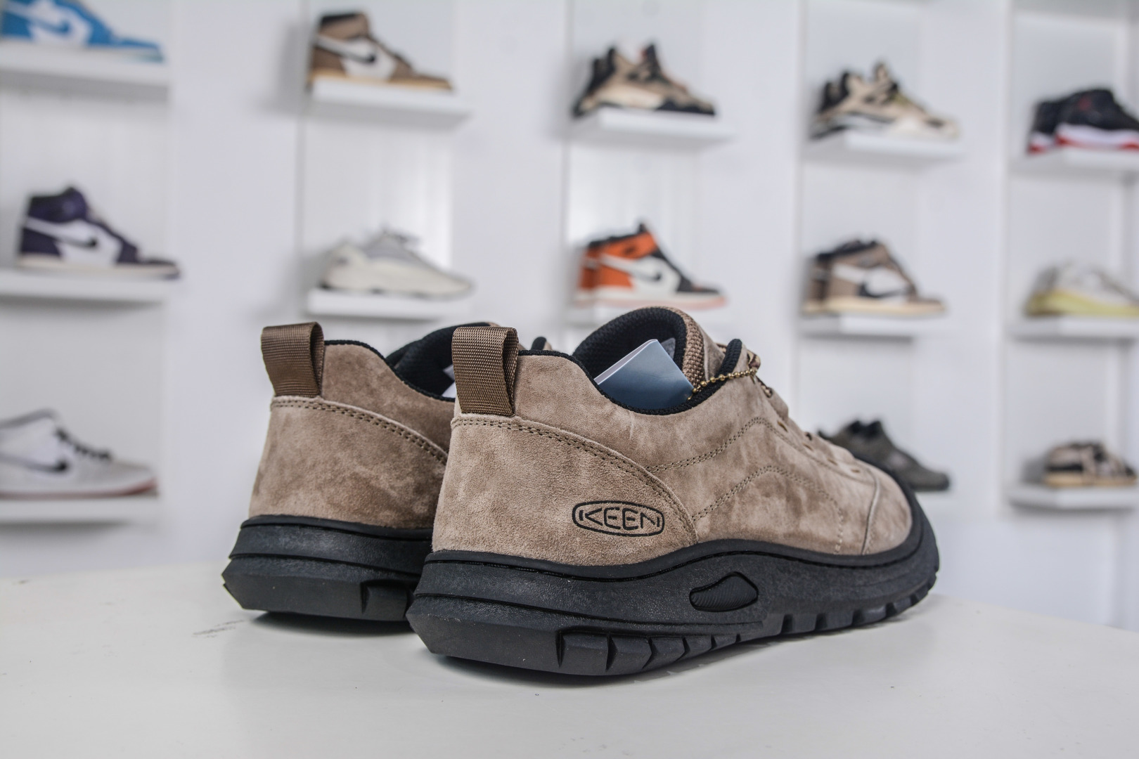 Keen Jasper Rocks SP: Retro Low-Top Suede Hiking & Camping Shoes 7 cmp i1758909177531 8488 0 5