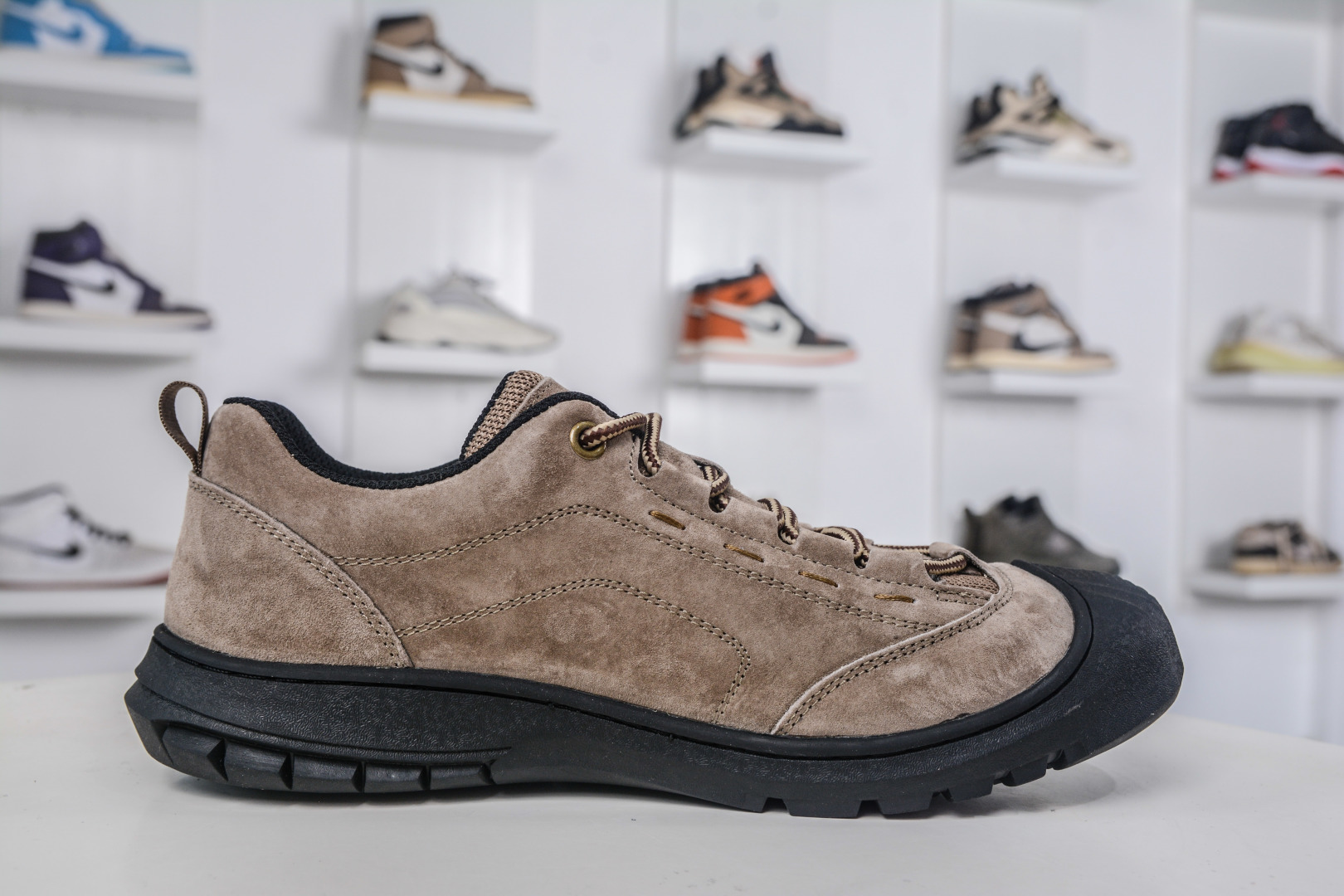 Keen Jasper Rocks SP: Retro Low-Top Suede Hiking & Camping Shoes 4 cmp i1758909180041 5353 0 2