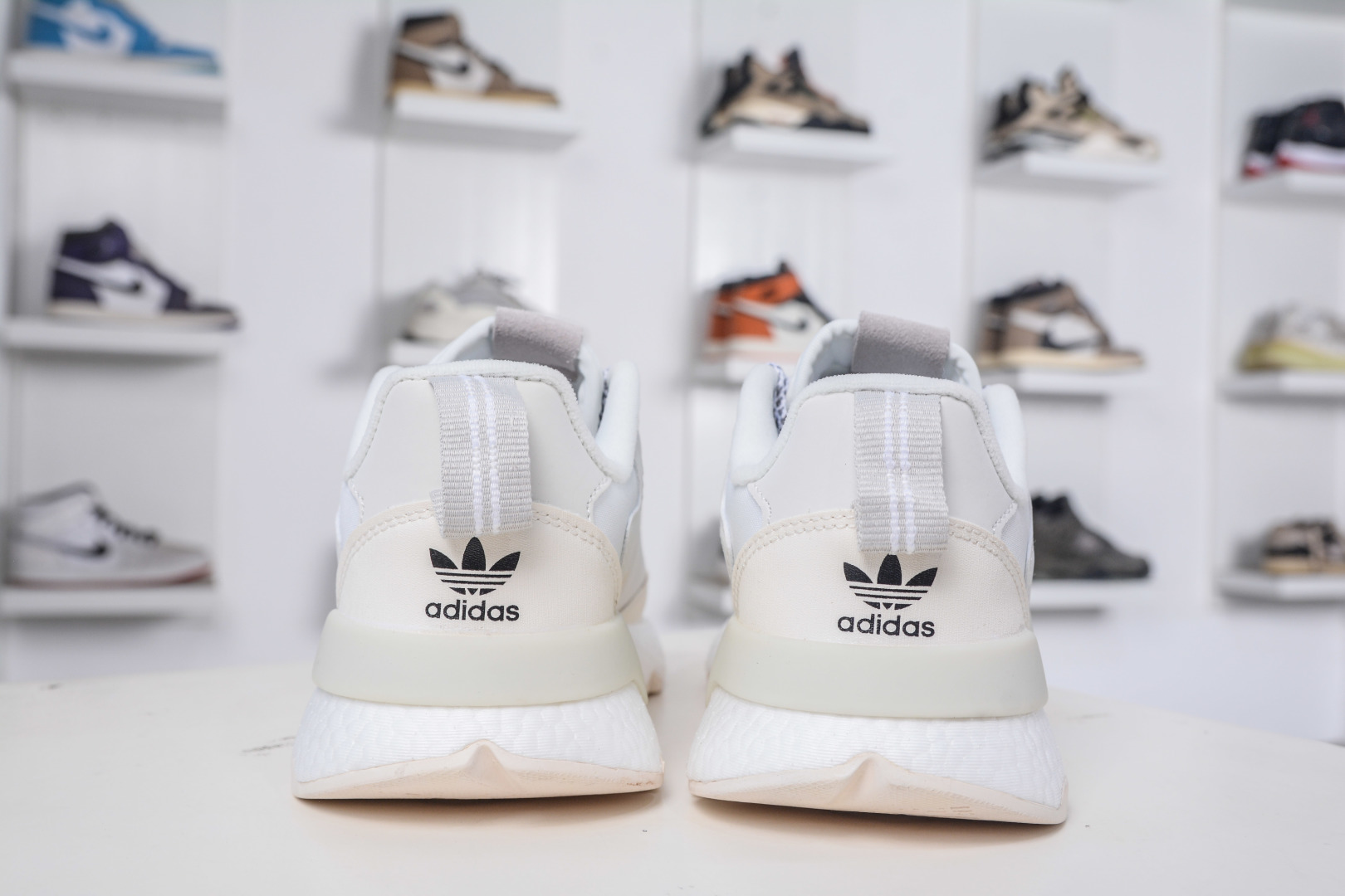 Adidas Originals Nite Jogger: Retro-Style Reflective Running Shoes for Men & Women 2 cmp i1758995055647 4968 0 1