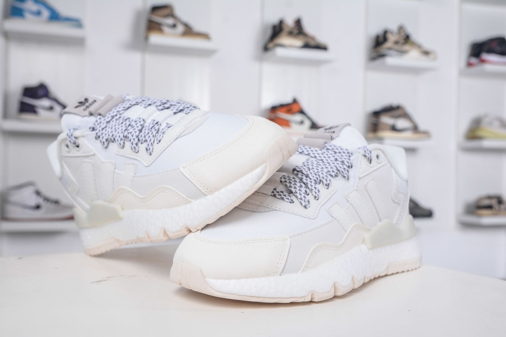 Adidas Originals Nite Jogger: Retro-Style Reflective Running Shoes for Men & Women 4 cmp i1758995056685 2661 0 3