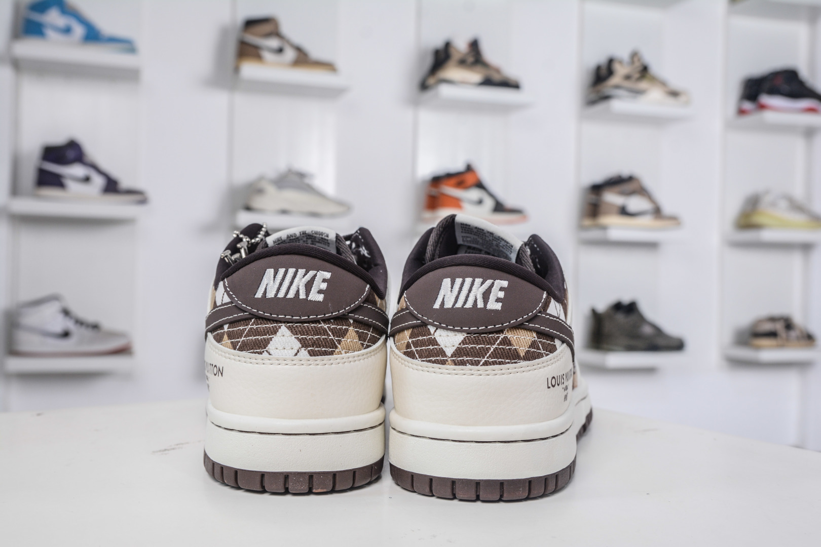 Nike SB Dunk Low x Louis Vuitton White Brown Grid, Premium Quality 3 cmp i1758995665333 5720 0 2