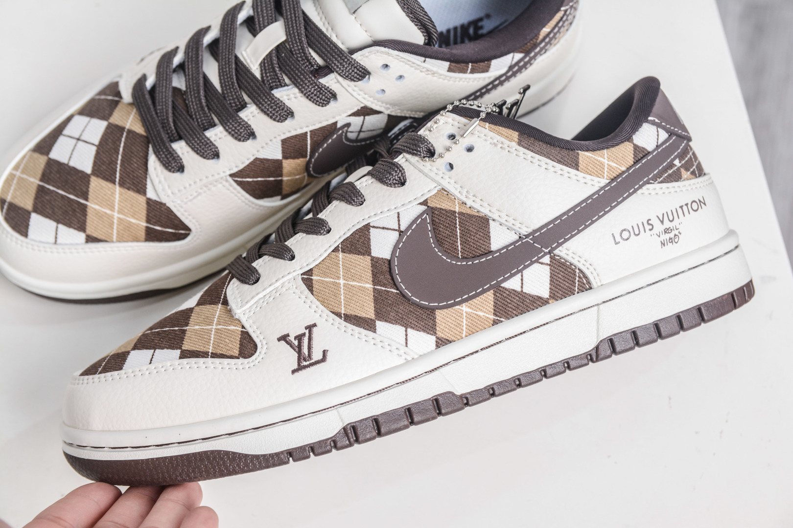 Nike SB Dunk Low x Louis Vuitton White Brown Grid, Premium Quality 8 cmp i1758995665336 946 0 7