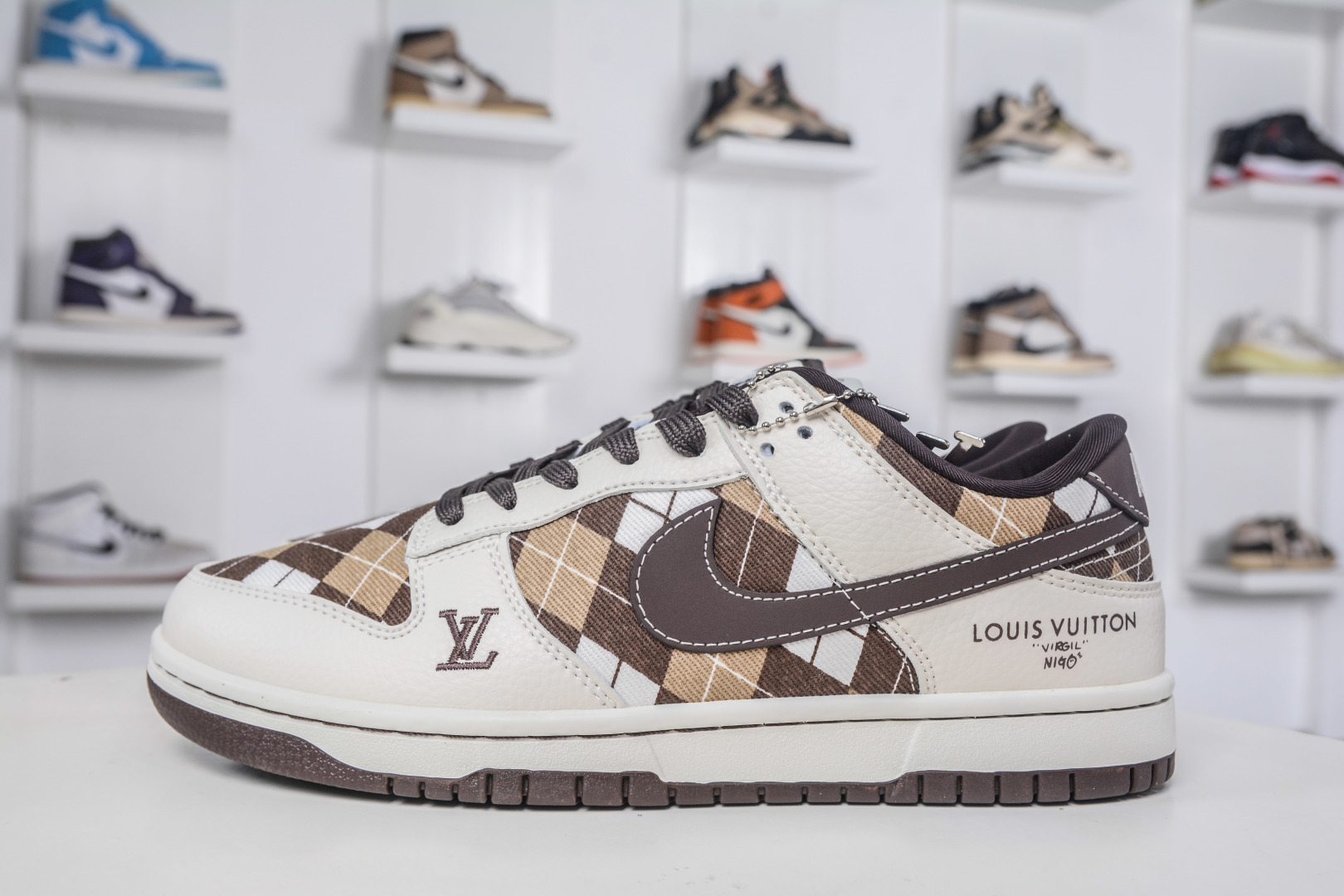 Nike SB Dunk Low x Louis Vuitton White Brown Grid, Premium Quality 2 cmp i1758995666303 3782 0 1