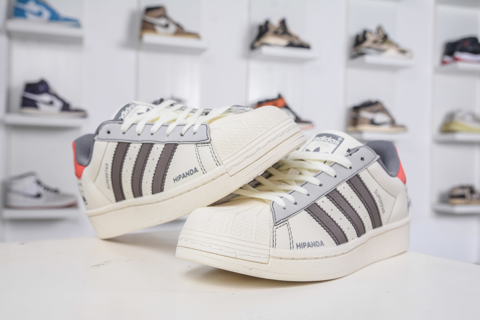 230 AD Originals Superstar x HIRANDA 米白棕红 经典复古贝壳头板鞋 QF5801