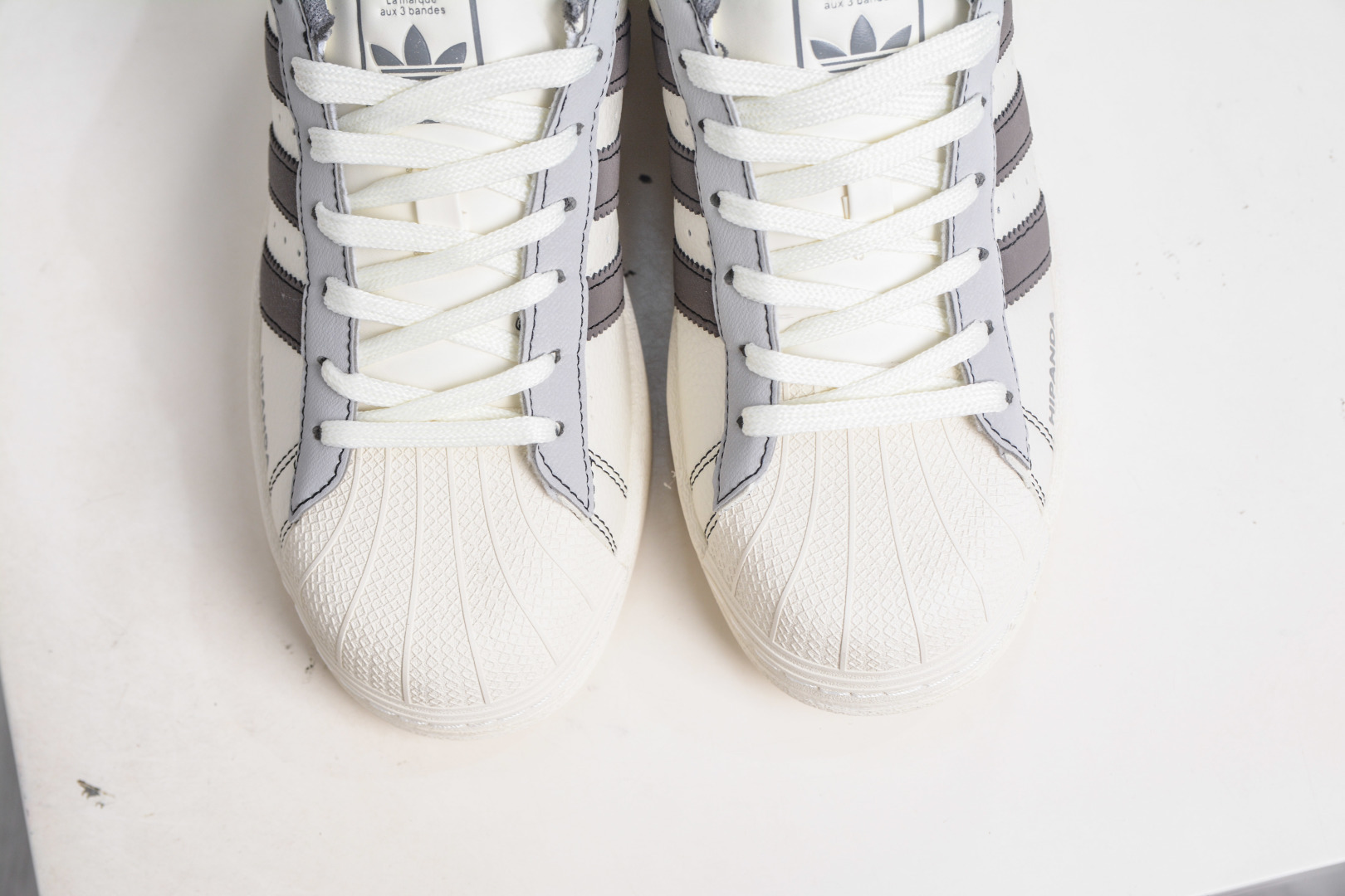 230 AD Originals Superstar x HIRANDA 米白棕红 经典复古贝壳头板鞋 QF5801