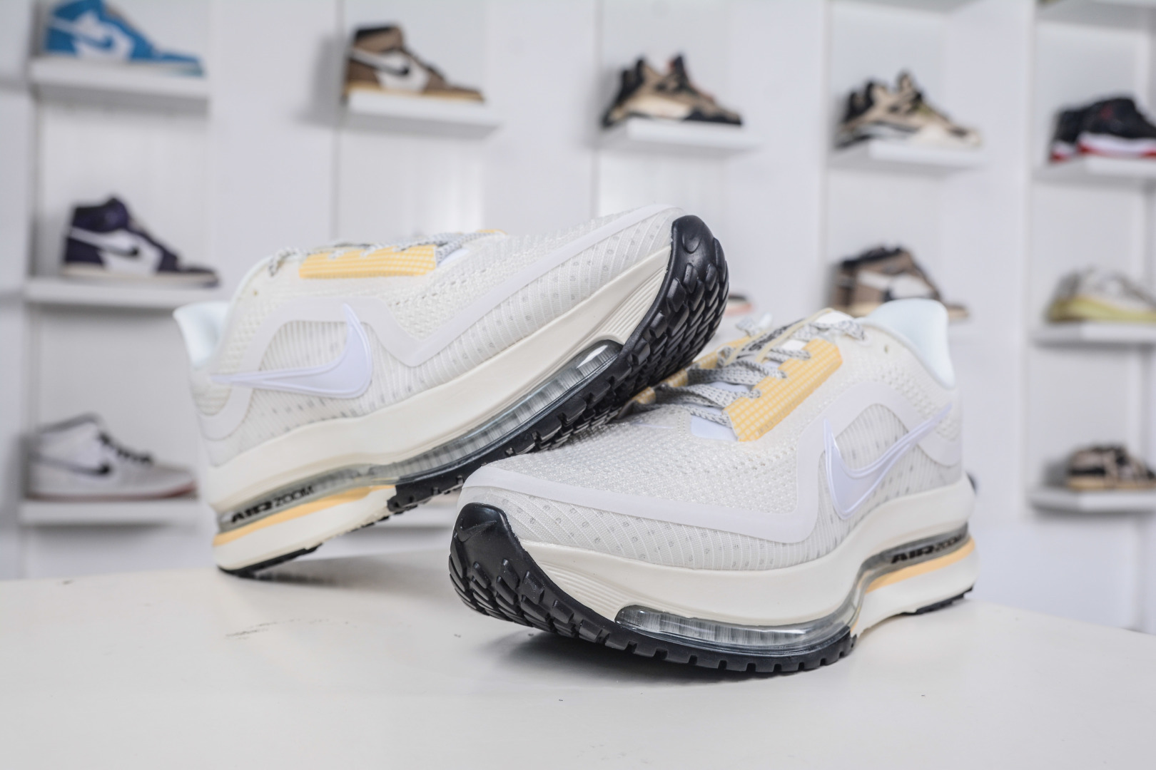 240 Nike Air Zoom Pegasus Premium 耐克网面全掌气垫缓震跑鞋 HQ2593-104