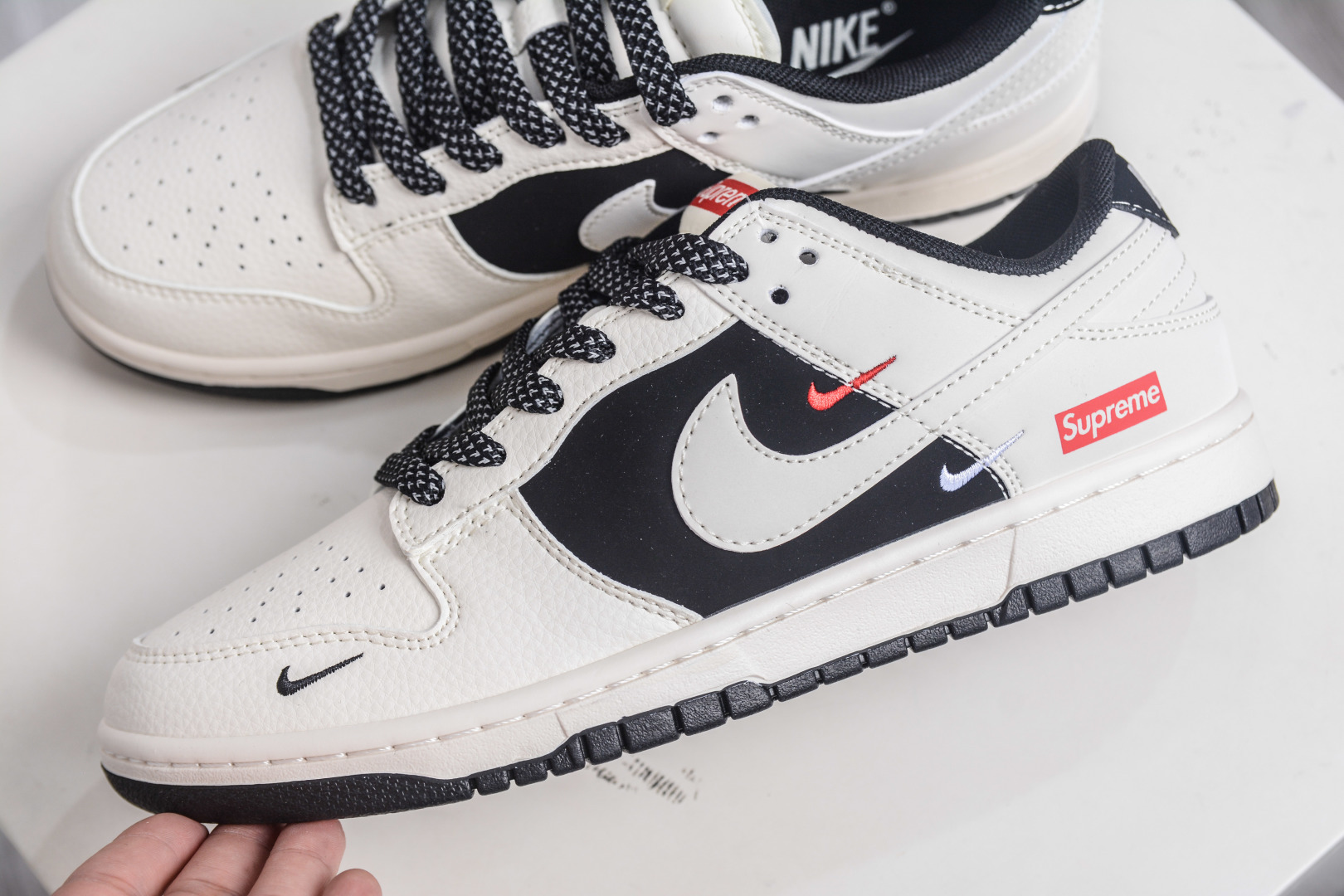 270 Nike SB Dunk Low x Balenciaga 巴黎世家联名-蓝棕粉勾 DD1988-002-Chinese UA Cheap High Quatity Brand Clothes Bags handbags Sneakers wholesale wholesaler seller from China Factory suppliers Fashion Clothing Shoes best Quality Beautiful Price 270 Nike SB Dunk Low x Balenciaga 巴黎世家联名-蓝棕粉勾 DD1988-002