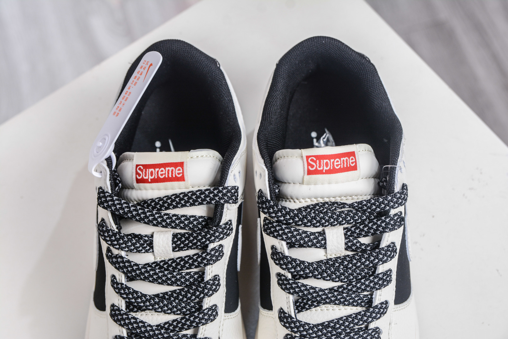 270 Nike SB Dunk Low x Balenciaga 巴黎世家联名-蓝棕粉勾 DD1988-002-Chinese UA Cheap High Quatity Brand Clothes Bags handbags Sneakers wholesale wholesaler seller from China Factory suppliers Fashion Clothing Shoes best Quality Beautiful Price 270 Nike SB Dunk Low x Balenciaga 巴黎世家联名-蓝棕粉勾 DD1988-002