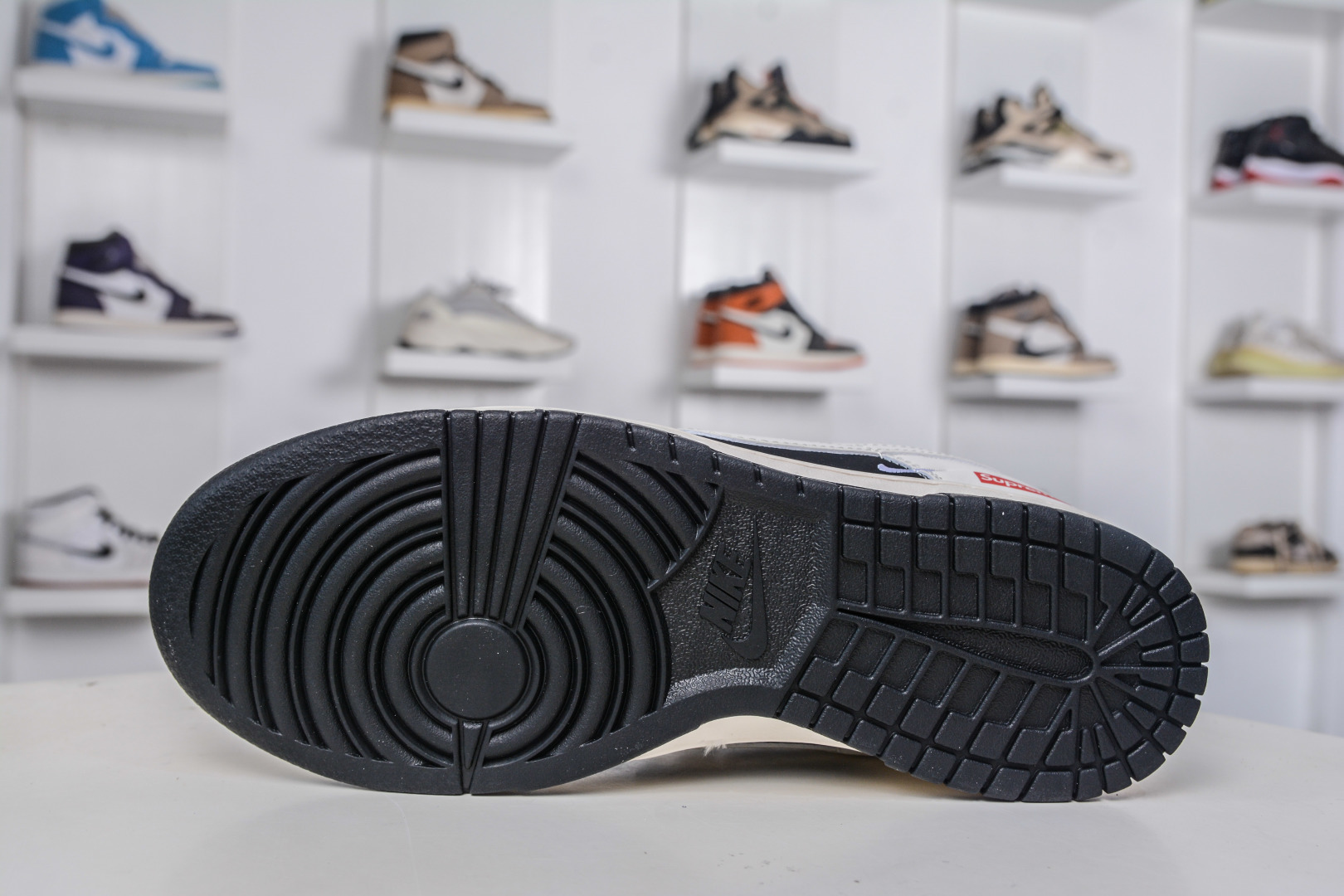 270 Nike SB Dunk Low x Balenciaga 巴黎世家联名-蓝棕粉勾 DD1988-002-Chinese UA Cheap High Quatity Brand Clothes Bags handbags Sneakers wholesale wholesaler seller from China Factory suppliers Fashion Clothing Shoes best Quality Beautiful Price 270 Nike SB Dunk Low x Balenciaga 巴黎世家联名-蓝棕粉勾 DD1988-002