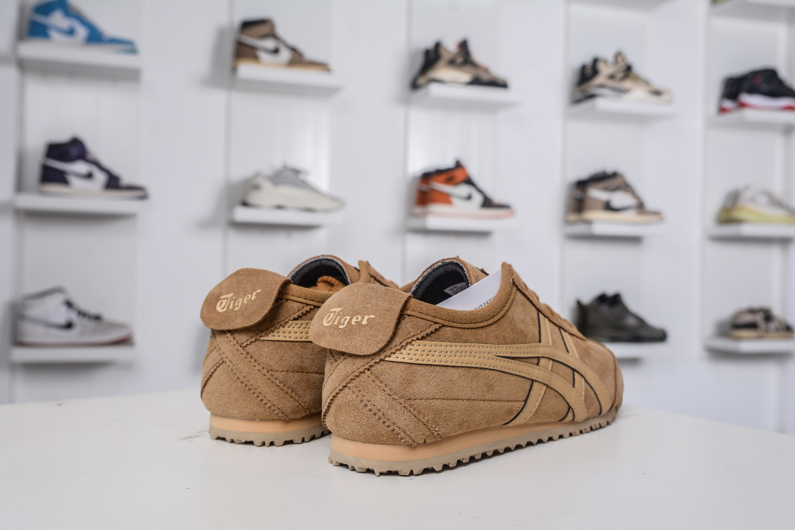 140 Asics 鬼冢虎 Mexico 66 VIN 1183C520-201