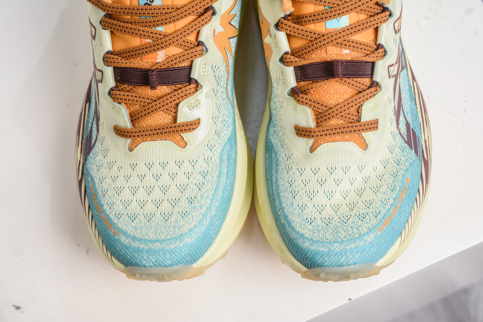 200 Asics Gel-Trabuco 4 复古亚瑟士 透气休闲鞋缓震男子耐磨跑步鞋 1011B976-750