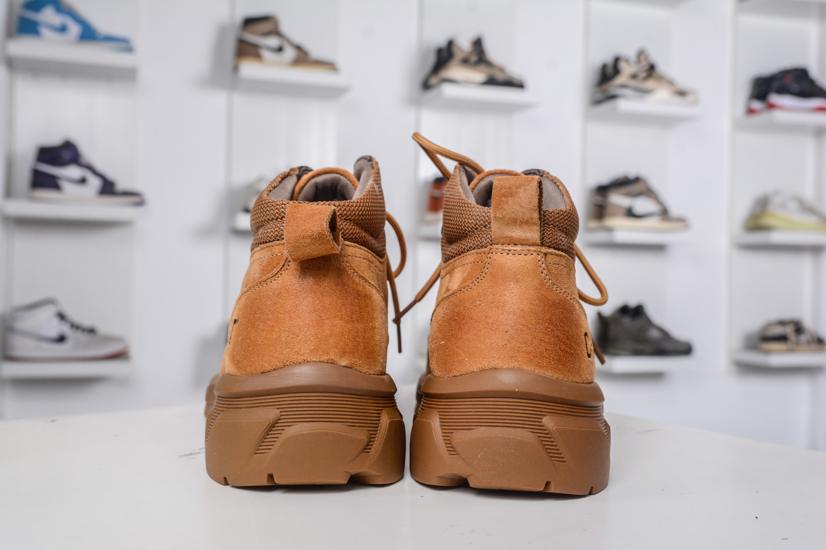 260 CAT卡特 硬汉推土机品牌 典百搭户外中帮休闲马丁靴系列 P721913