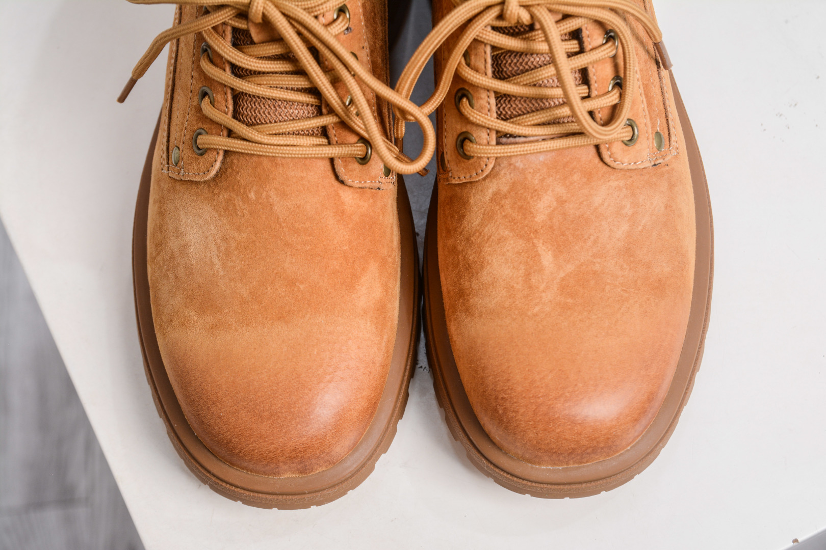 260 CAT卡特 硬汉推土机品牌 典百搭户外中帮休闲马丁靴系列 P721913