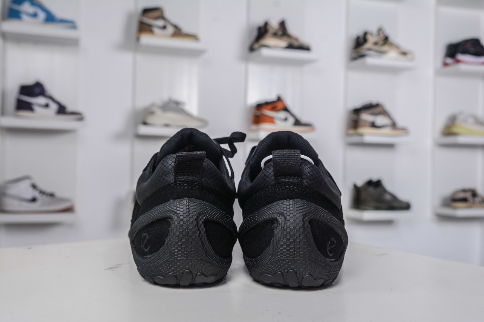 280 ECCO爱步运动鞋 2025年新款户外运动薄底赤足鞋休闲鞋男女 健步轻巧百搭 全新BIOM LITE系列创新薄底运动鞋