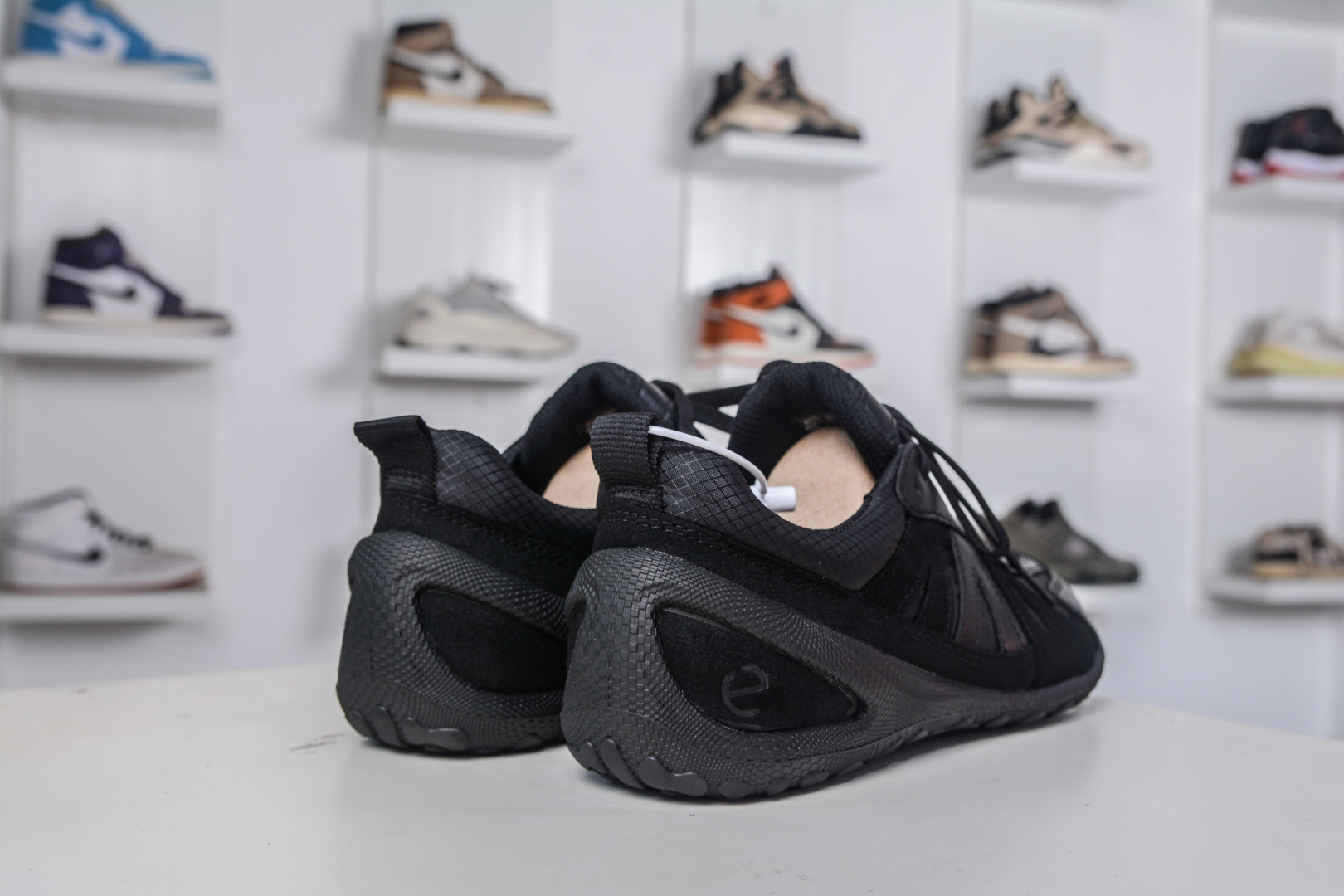 280 ECCO爱步运动鞋 2025年新款户外运动薄底赤足鞋休闲鞋男女 健步轻巧百搭 全新BIOM LITE系列创新薄底运动鞋