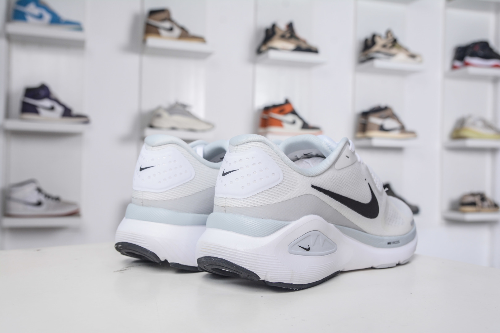 Nike Air Zoom Structure 26 Lightweight Running Shoes - Breathable Comfort 6 cmp i1759601437540 3726 0 5