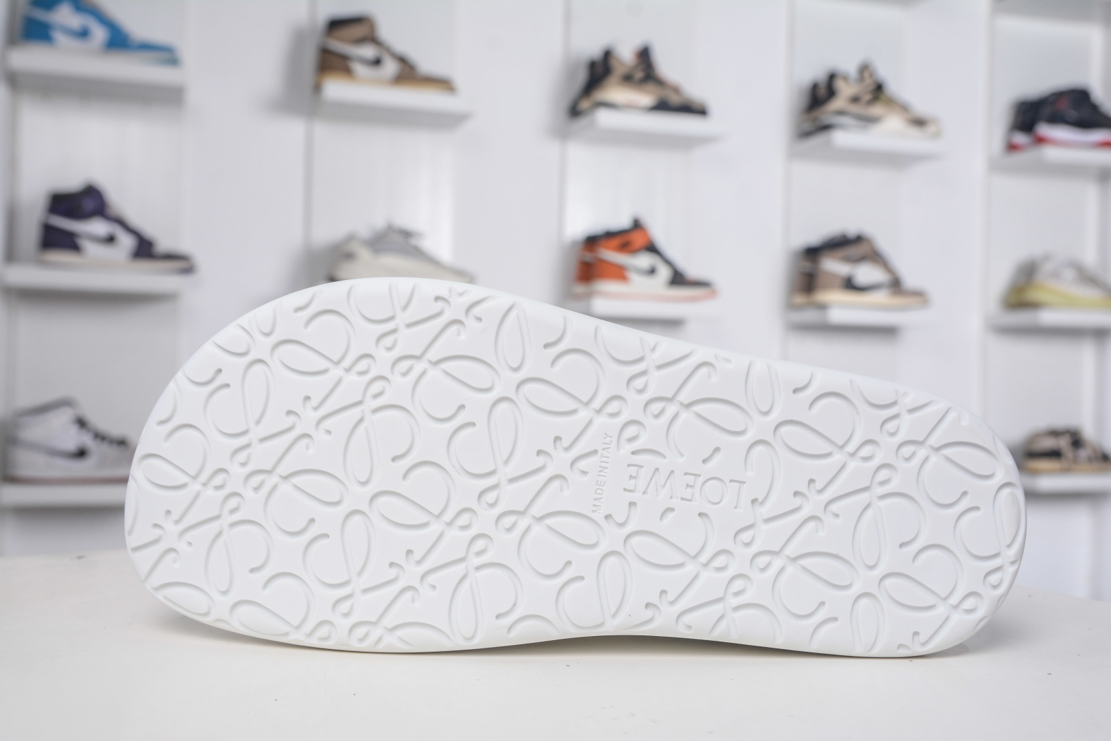 330 LOEWE罗意威 Jambo 牛皮革 圆头系带低班男鞋