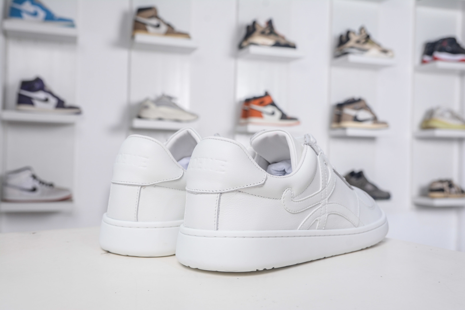 330 LOEWE罗意威 Jambo 牛皮革 圆头系带低班男鞋