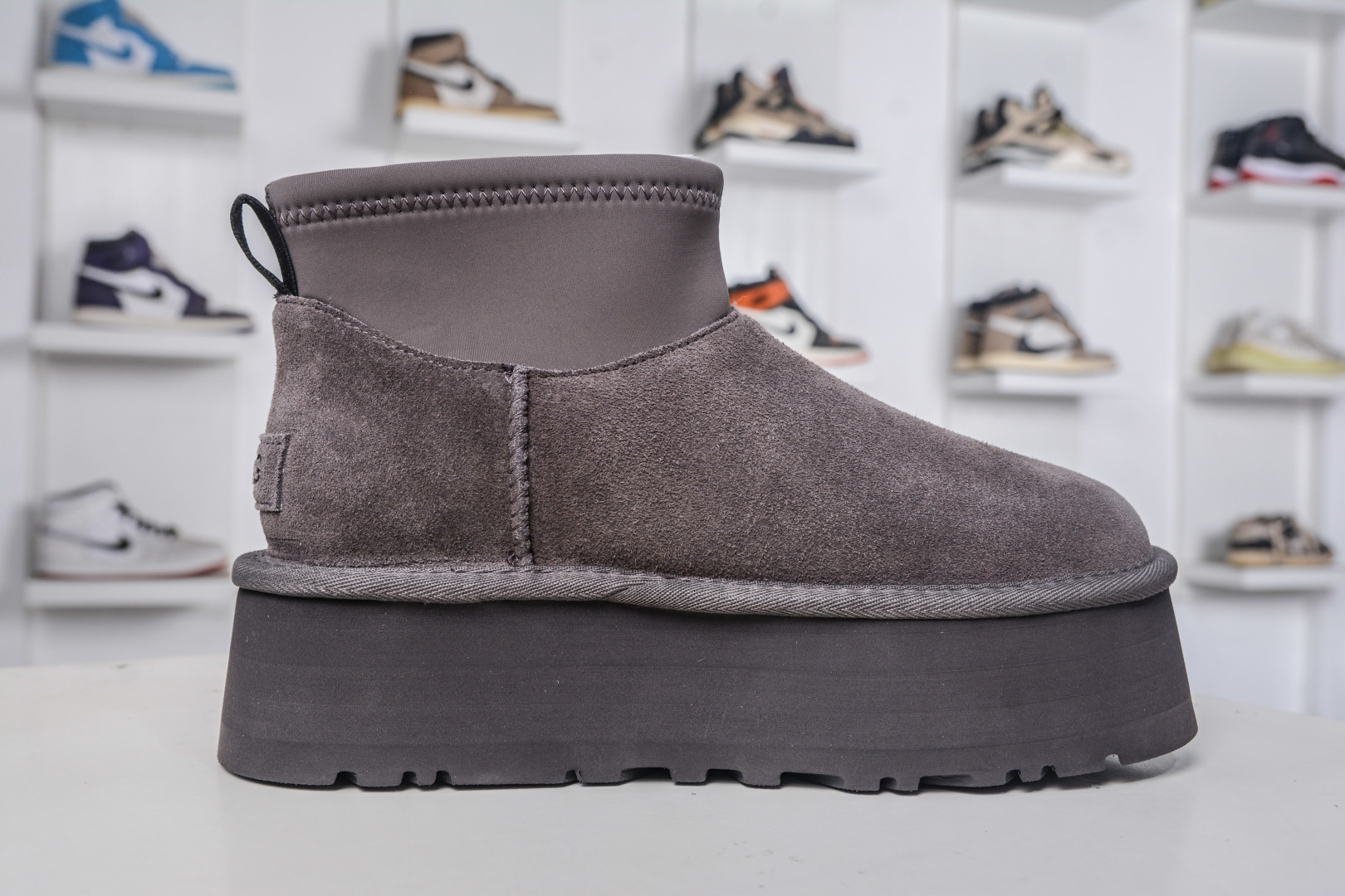 240 UGG CLASSIC MINI DIPPER 迪丽热巴同款短靴 1168170