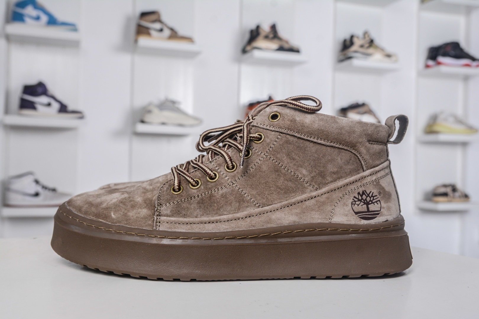 Timberland 添柏岚/天伯伦 户外中帮休闲马丁靴系列 TB10072 KHAKI