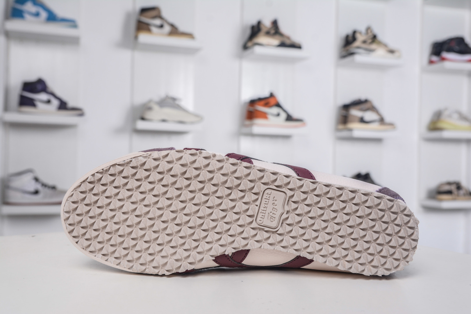 Asics Onitsuka Tiger Mexico 66 VIN Sneakers: Classic Style, Modern Comfort 6 cmp i1759602651566 7025 0 4