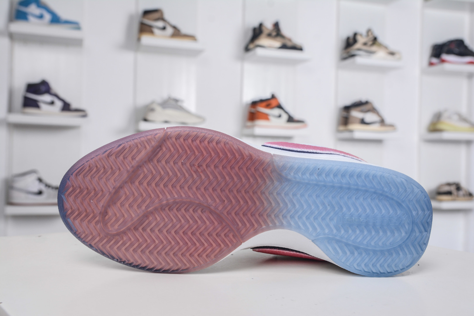 Nike Book 1 Devin Booker Basketball Shoes - White/Pink, Enhanced Cushioning 6 cmp i1759602836882 1732 0 4
