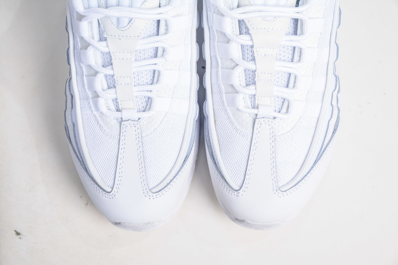 260 NIKE Air 95 潮流百搭 气垫缓震慢跑鞋 CT1268-100