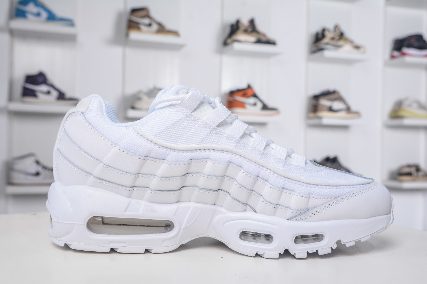 260 NIKE Air 95 潮流百搭 气垫缓震慢跑鞋 CT1268-100