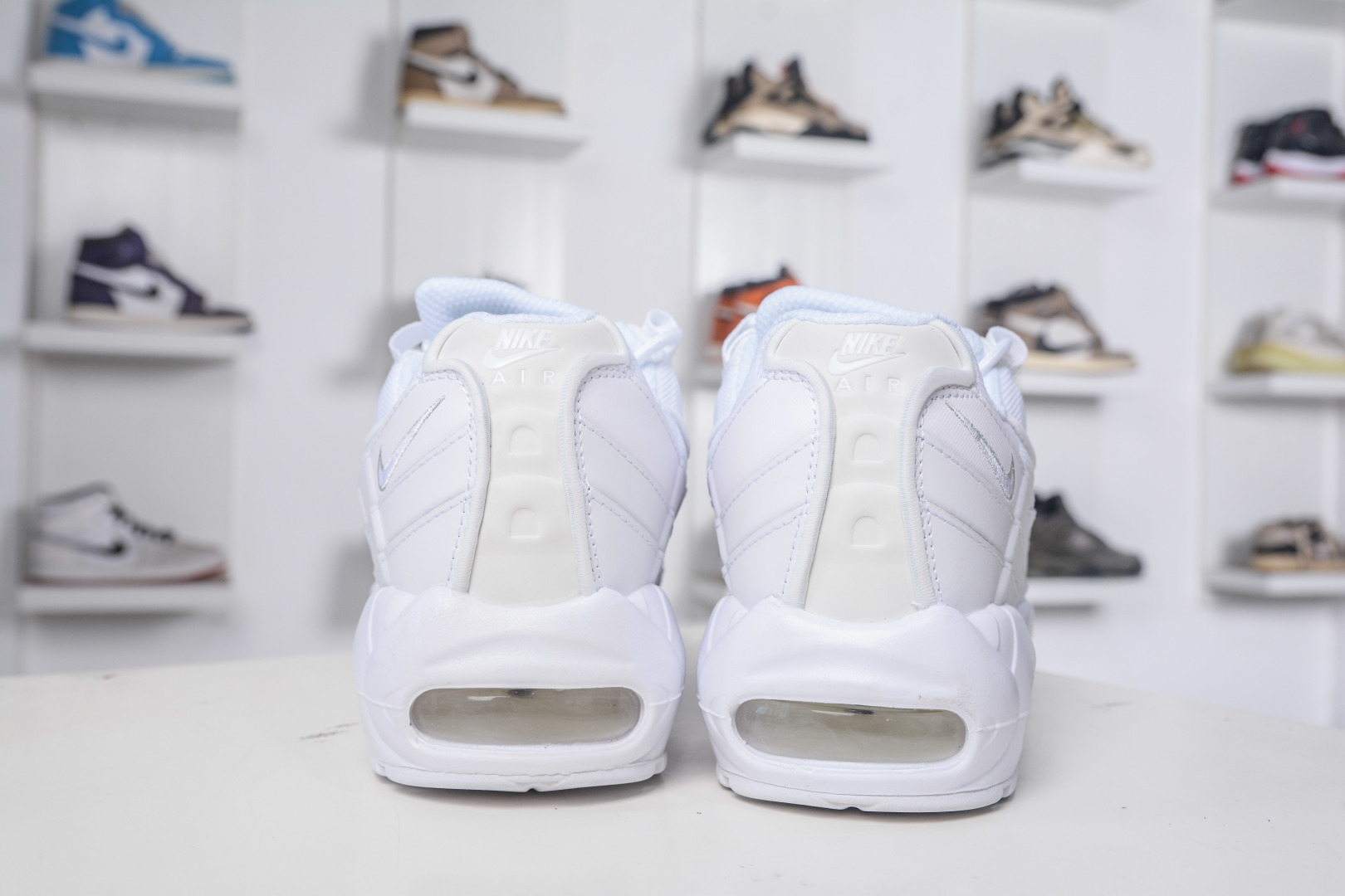 260 NIKE Air 95 潮流百搭 气垫缓震慢跑鞋 CT1268-100